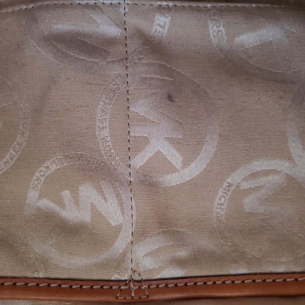 Michael Kors Purse - Picture 7 of 7